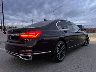 BMW 7 Series foto 2