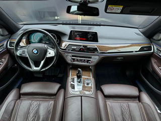 BMW 7 Series foto 9