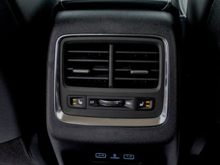 Geely Atlas Pro foto 10