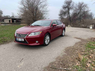 Lexus ES Series