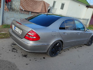 Mercedes E-Class foto 8