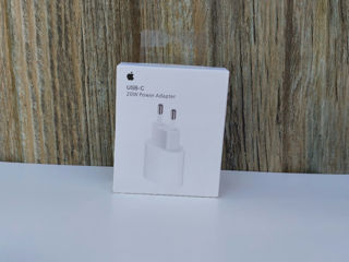 Продам APPLE Adapter 20W