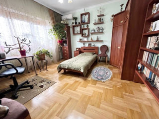 Apartament cu 5 camere sau mai multe, 350 m², Botanica, Chișinău foto 4