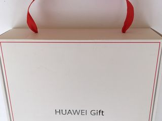 Подарок, Подарочная коробка Huawei Gift. Комплект из трёх вещей. foto 4