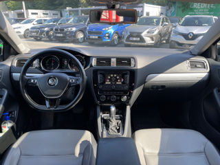 Volkswagen Jetta foto 8