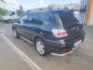 Mitsubishi Outlander foto 4