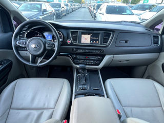 KIA Carnival foto 13