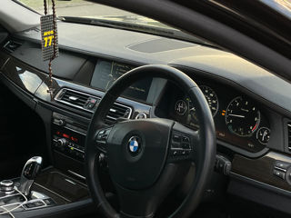 BMW 7 Series foto 8