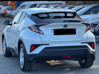 Toyota C-HR foto 3