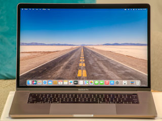 Macbook Pro 15 2019/ Core I7 9750H/ 32Gb Ram/ Radeon Pro 560X/ 500Gb SSD/ 15.4" Retina!! foto 5