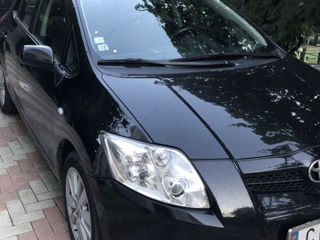 Toyota Auris foto 1