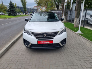 Peugeot 5008 foto 2