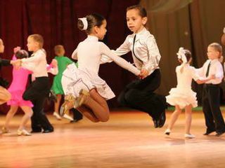 Внимание ! срочный набор mБальные танцы для детей 4-7 лет в центре foto 3