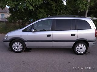 Opel Zafira foto 3