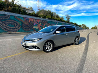 Toyota Auris foto 2