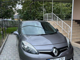 Renault Grand Scenic foto 2