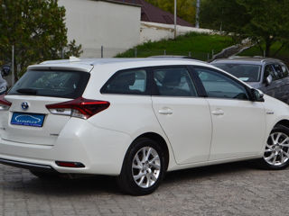 Toyota Auris foto 2