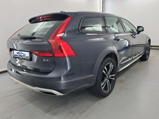 Volvo V90 Cross Country foto 2