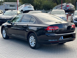 Volkswagen Passat foto 3