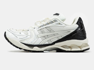 Asics Gel-Kayano 14 Beige/Black foto 1