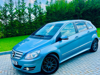 Mercedes B-Class