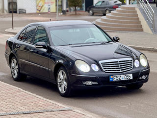 Mercedes E-Class foto 2