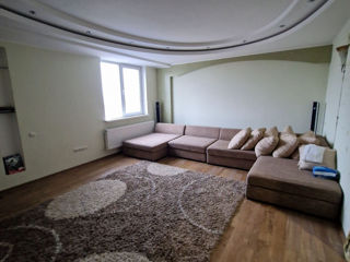 Apartament cu 3 camere, 130 m², Buiucani, Chișinău foto 4