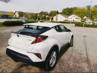 Toyota C-HR foto 3