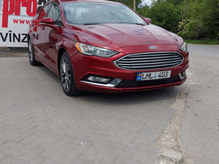 Ford Fusion foto 2