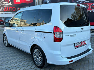 Ford Tourneo Courier foto 8