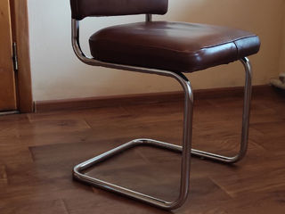 Два офисных кресла из натуральной кожи. foto 5