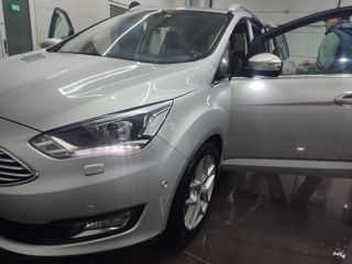 Ford Grand C-MAX foto 2