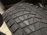 Продам 2 б.у ската 225/70 R17 Bridgestone Blizzak foto 3