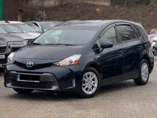 Toyota Prius v