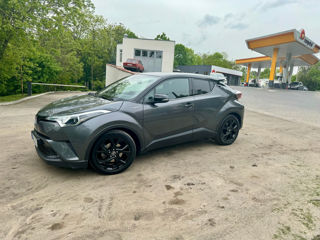 Toyota C-HR foto 10