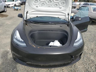 Tesla Model 3 foto 8