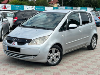 Mitsubishi Colt foto 1