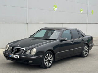 Mercedes E-Class foto 4