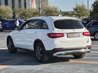 Mercedes GLC foto 4