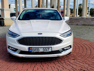 Ford Fusion foto 2