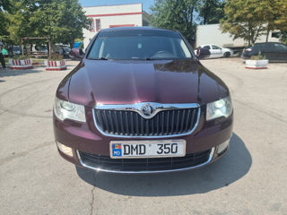 Skoda Superb foto 2