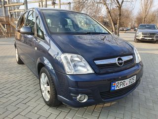 Opel Meriva foto 1