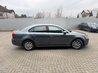 Volkswagen Jetta foto 6