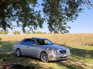 Mercedes E-Class foto 5