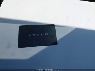 Tesla Model Y foto 10