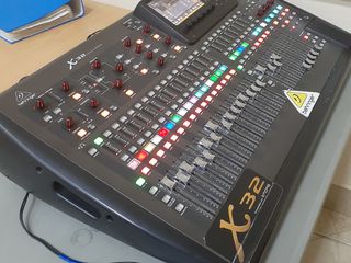 Behringer x32 consola audio digitala profesionala (mixer) foto 2