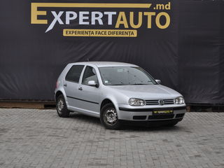 Volkswagen Golf foto 1