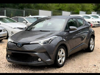 Toyota C-HR foto 1