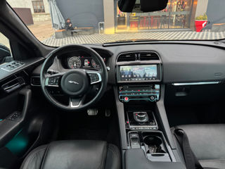 Jaguar F-PACE foto 9