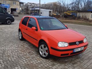 Volkswagen Golf foto 1